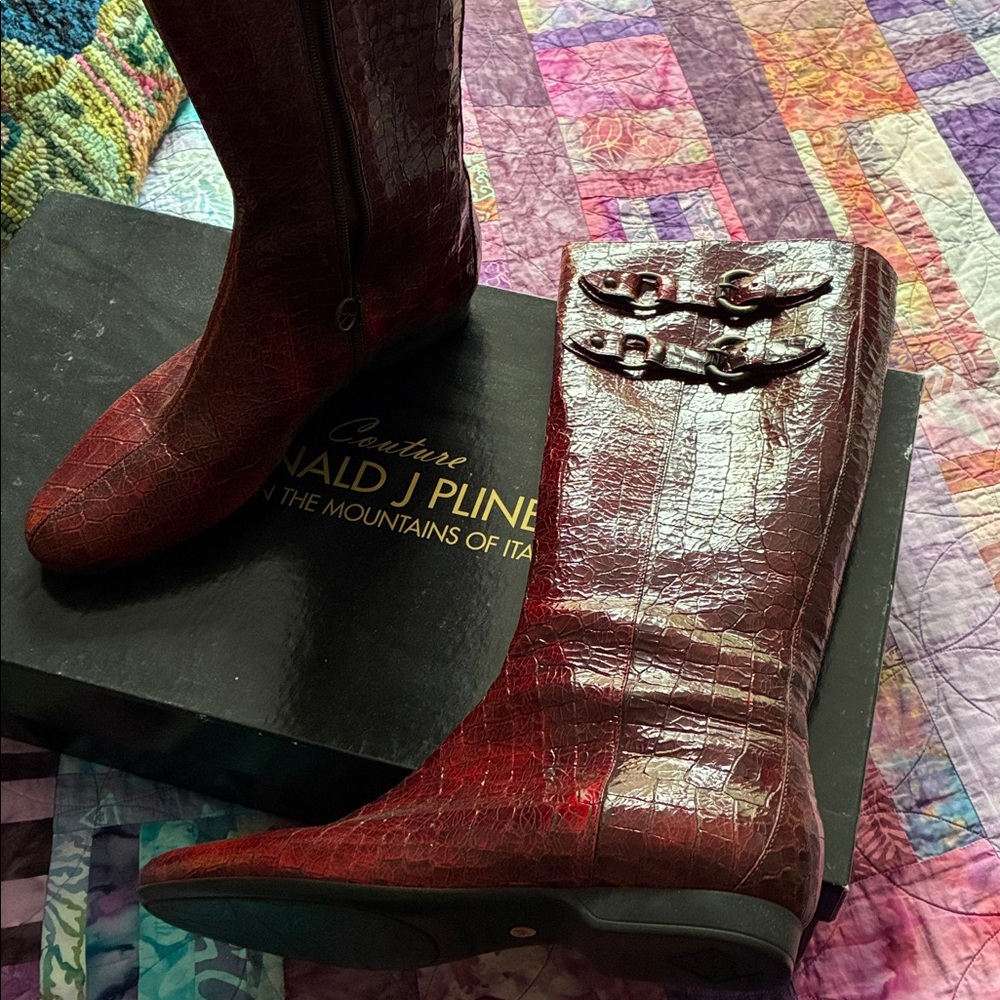 Donald J. Pliner Couture Dark Red flat Boots